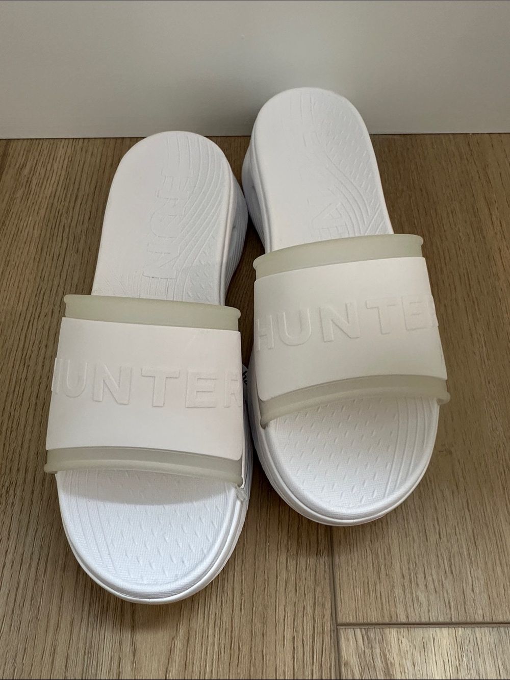 Hunter White Slide Sandals with Translucent Trim